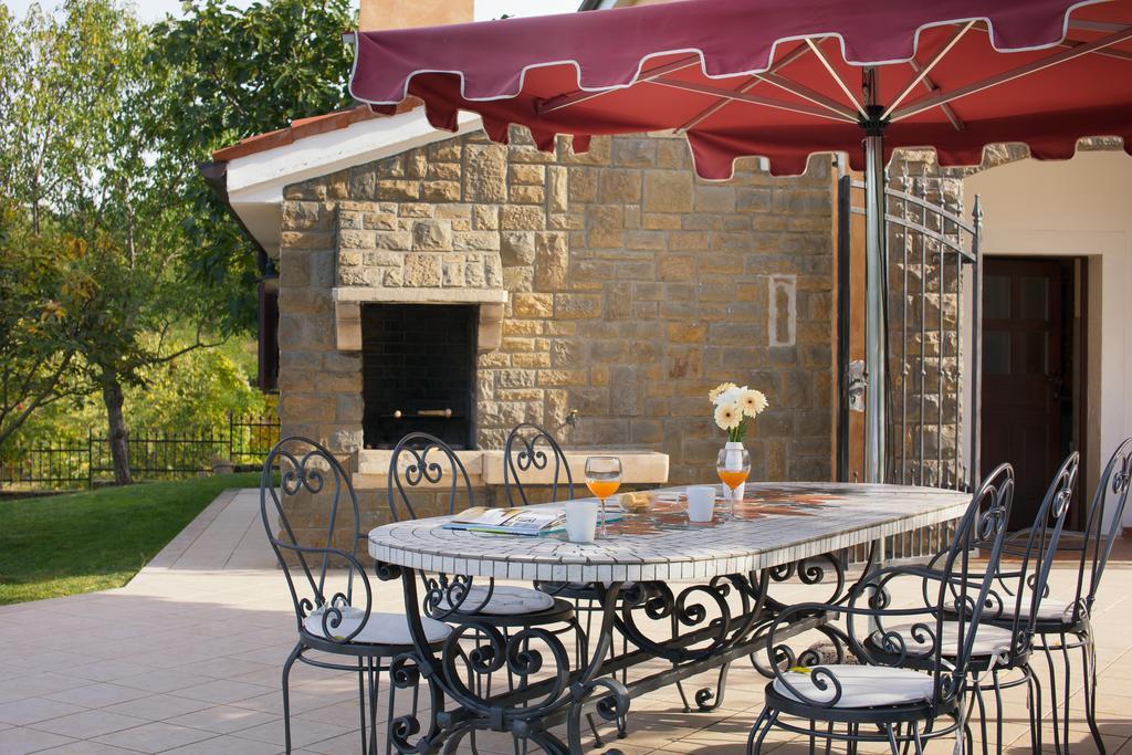 Villa Momiano With Private Pool Momjan Екстер'єр фото