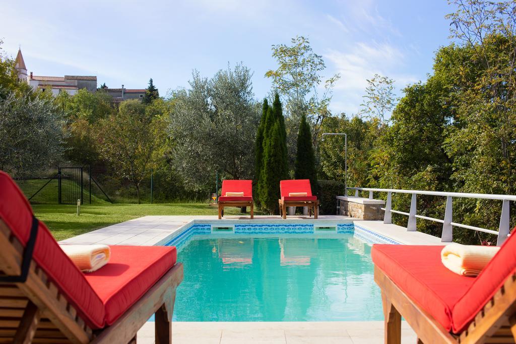 Villa Momiano With Private Pool Momjan Екстер'єр фото